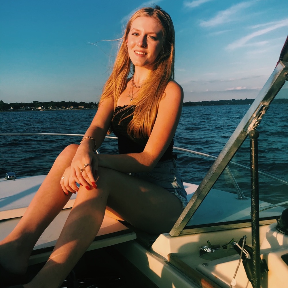 Meet your Posher, Michaela
